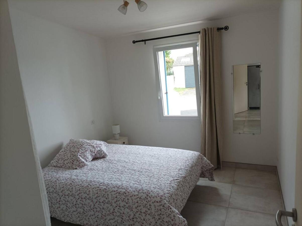 La Maisonnette Aux Volets Bleus